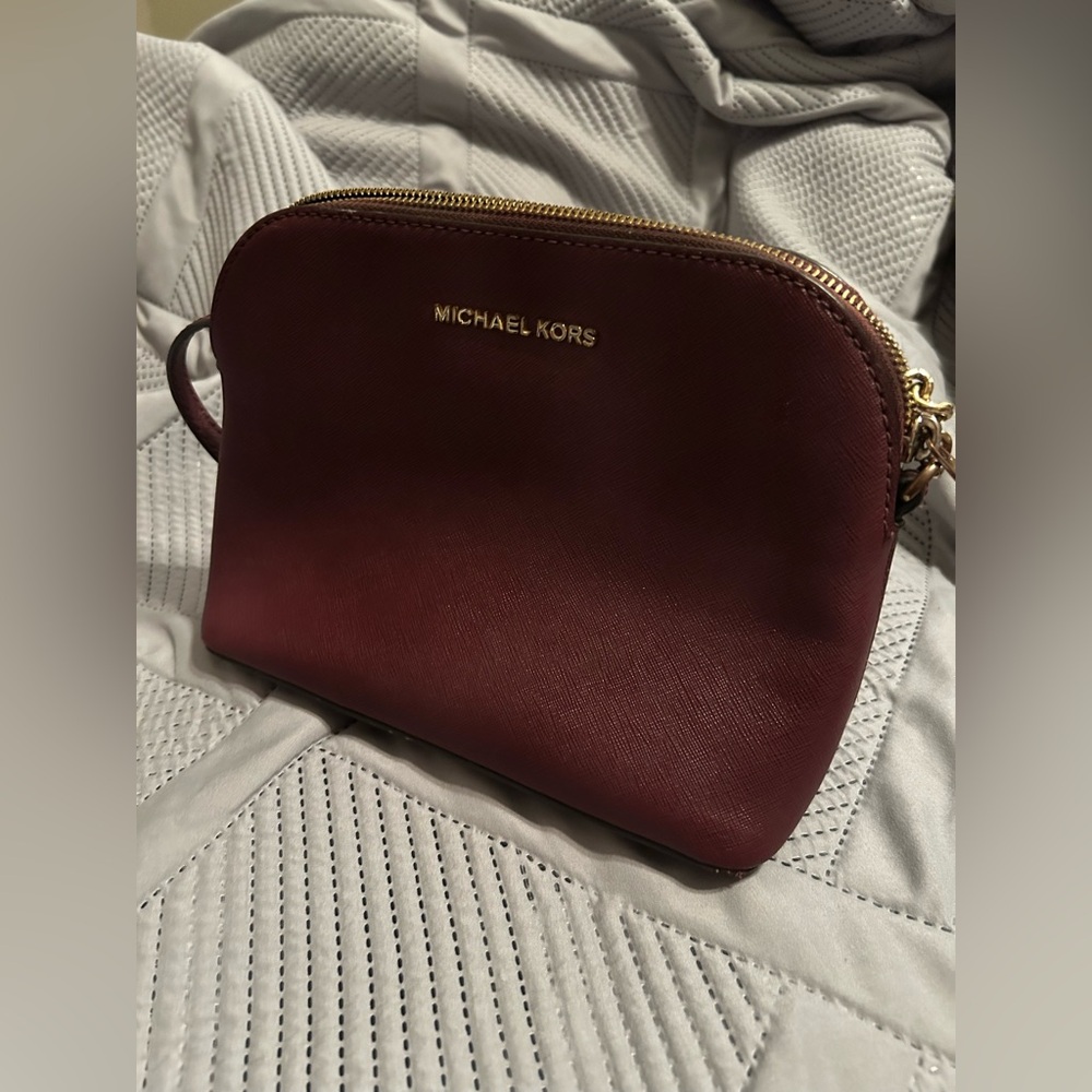 Micheal Kors Purse- Maroon - Picture 6 of 7